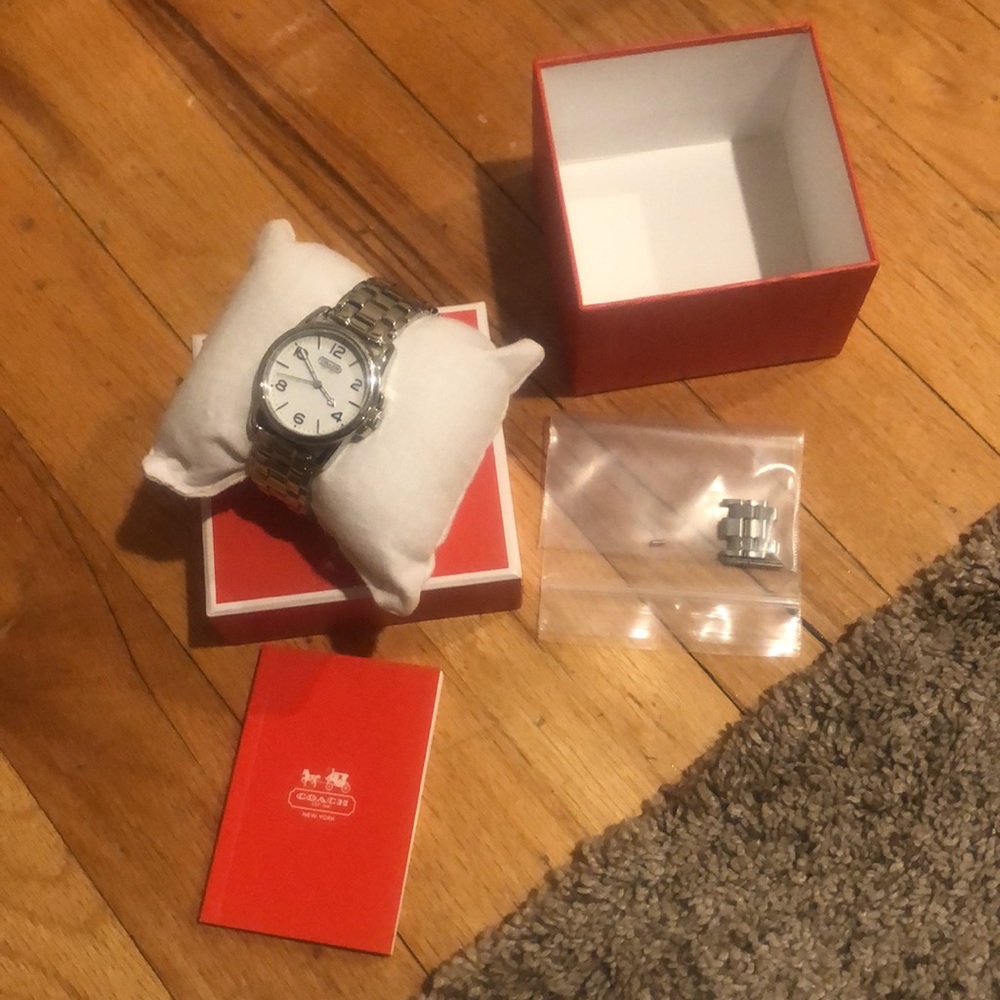Silver Coach Watch - Picture 5 of 5